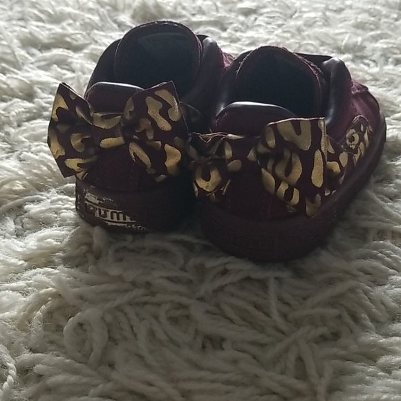 Girls puma shoes with bows on the back - Picture 2 of 5
